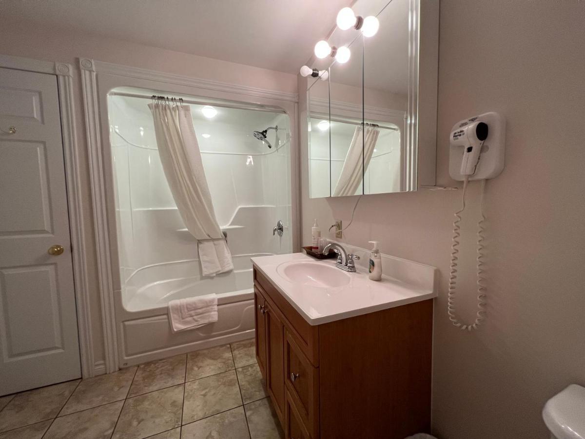 Lee'S Ocean Peek B & B Stratford 外观 照片
