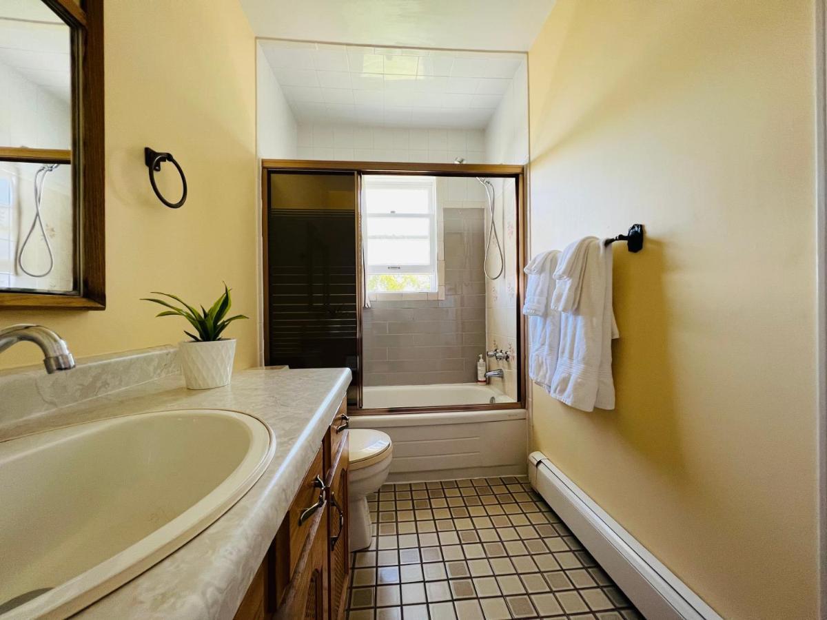 Lee'S Ocean Peek B & B Stratford 外观 照片