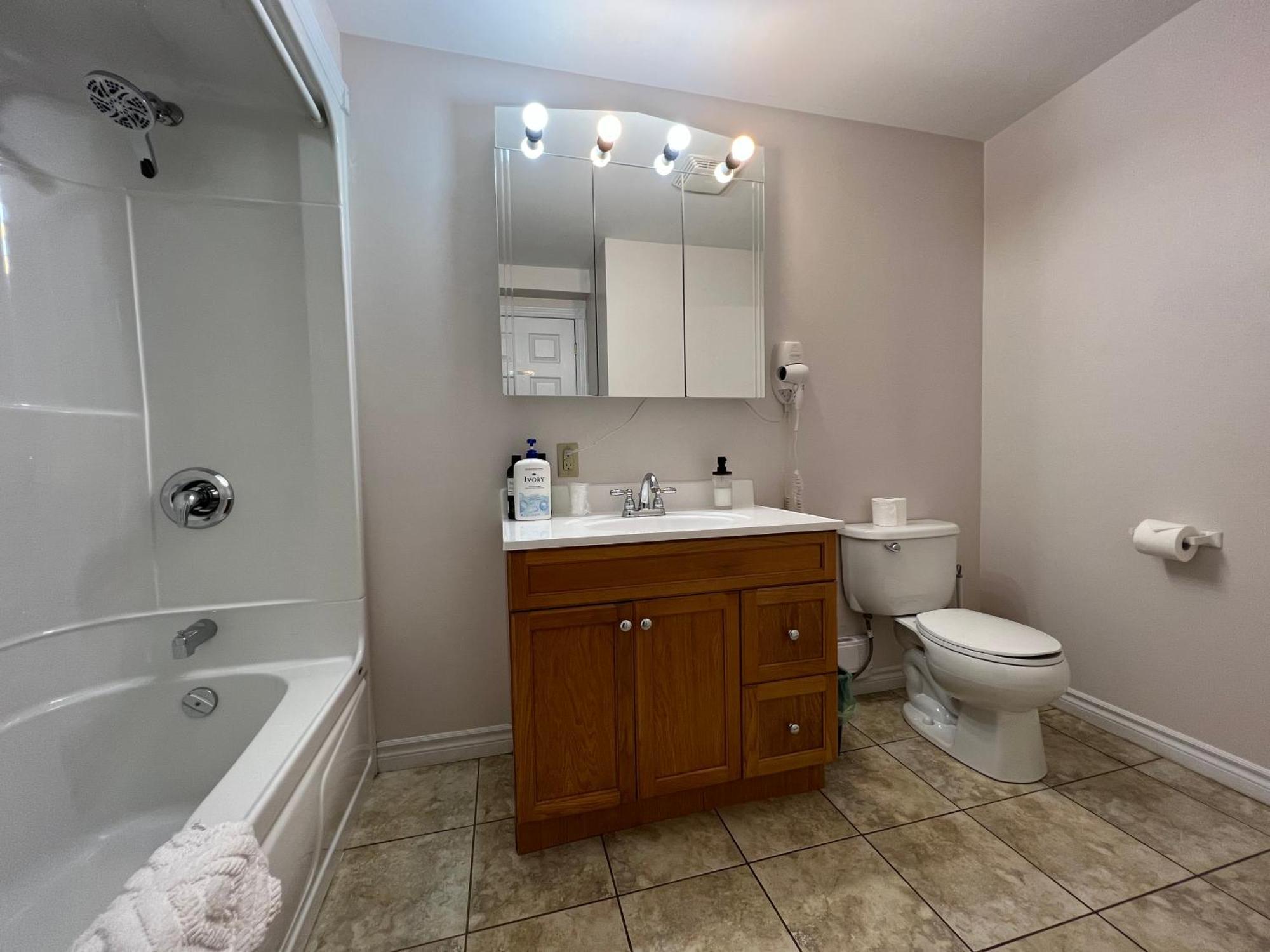 Lee'S Ocean Peek B & B Stratford 外观 照片