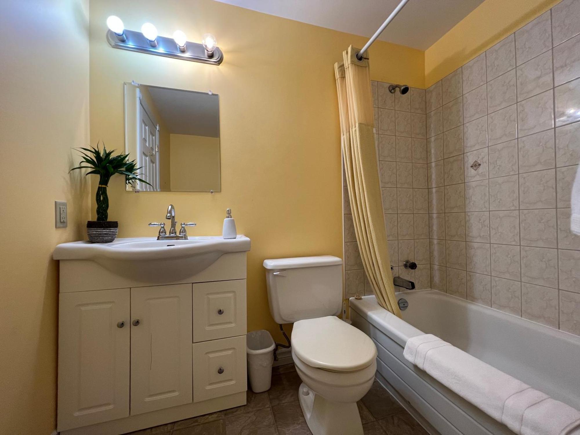 Lee'S Ocean Peek B & B Stratford 外观 照片